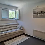 Walter Apartman *