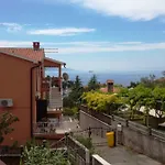 Walter Apartman Rabac