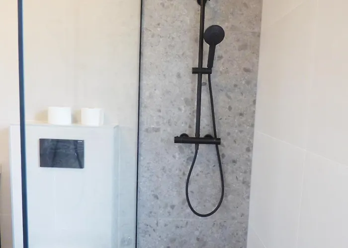 Walter Apartman Rabac